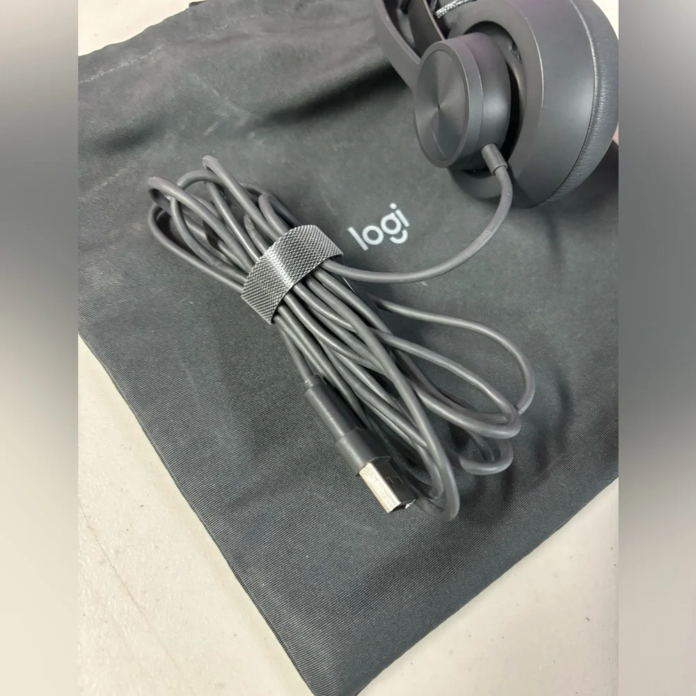 Logi headphones